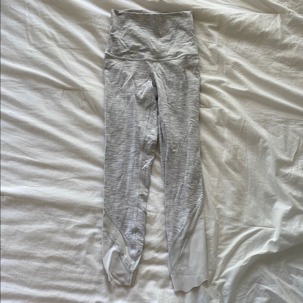 Lululemon Wunder Under Crop II (Special Edition) Silver Spoon Scallop
